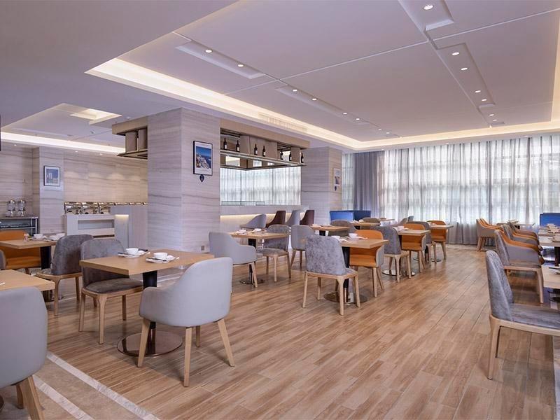 凯里亚德酒店-东莞长安轻轨站店 东观 外观 照片