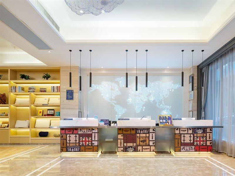 凯里亚德酒店-东莞长安轻轨站店 东观 外观 照片